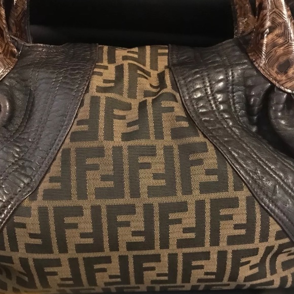 Fendi large bag - Picture 2 of 5